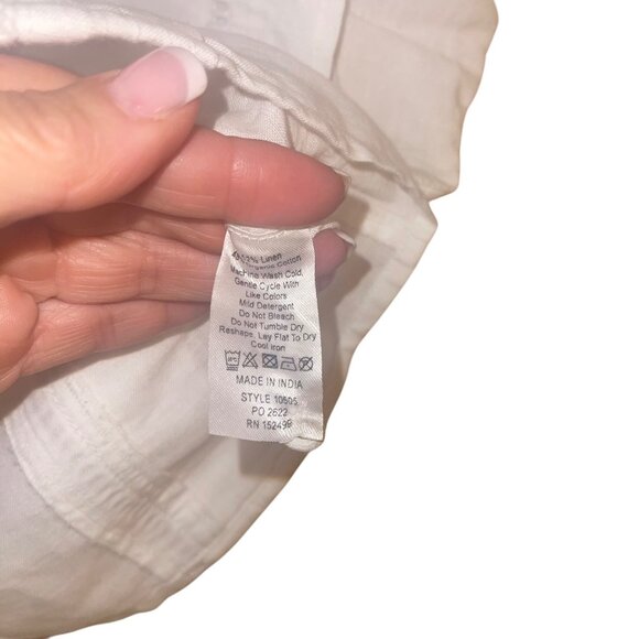 Amour Vert Womens Tank Top Size Medium White Loose Fit Casual Crew Neck New - Picture 4 of 7